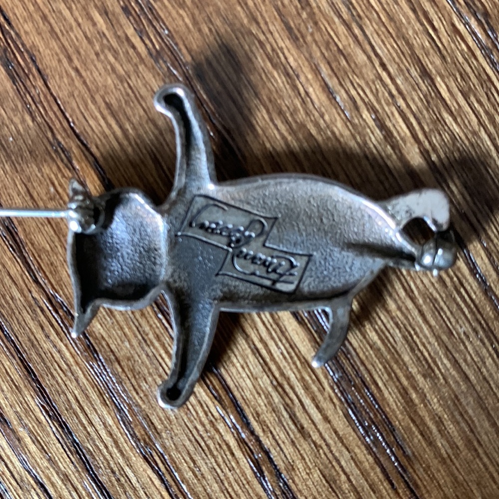 Pins for the cat lover. 9 pins in all by JJ,  TC& ? - Picture 8 of 13